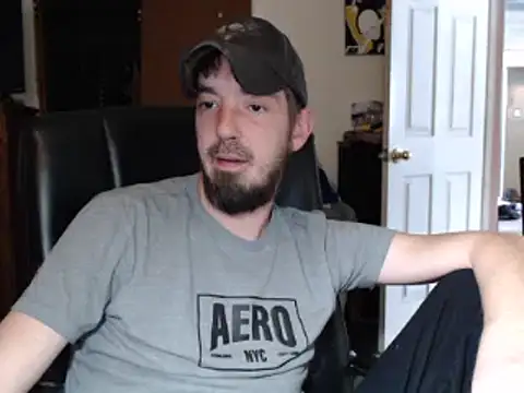 Snapshot of pensguy30 chatting on 01/19/25, 08:19 pensguy30 online show from 01/19/25, 08:19