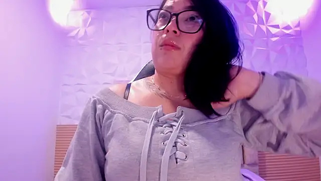 PauletteJ online show from 06/09/26, 11:44