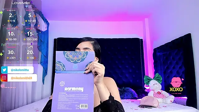 nikolsmithh online show from 11/12/25, 06:41