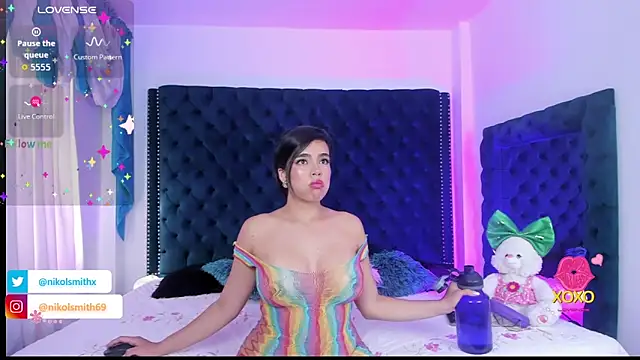 nikolsmithh online show from 04/23/26, 07:38