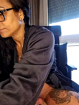 Snapshot of Allana_Squirt chatting on 04/12/26, 09:36 Allana Squirt online show from 04/12/26, 09:36