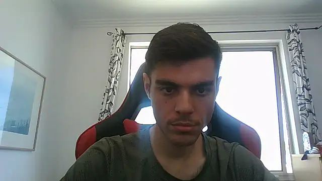 Snapshot of Omarnede chatting on 11/14/25, 02:32 Omarnede online show from 11/14/25, 02:32