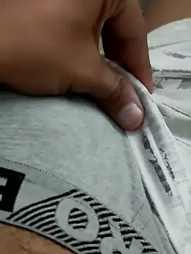 Snapshot of felix_dion chatting on 10/24/25, 07:54 felix dion online show from 10/24/25, 07:54