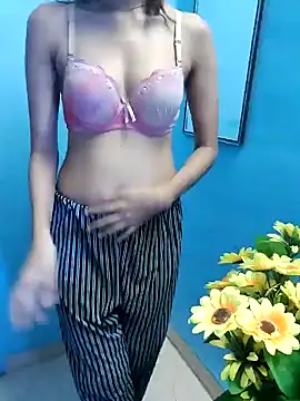 Snapshot of Karina_jaan chatting on 01/11/25, 06:03 Karina jaan online show from 01/11/25, 06:03