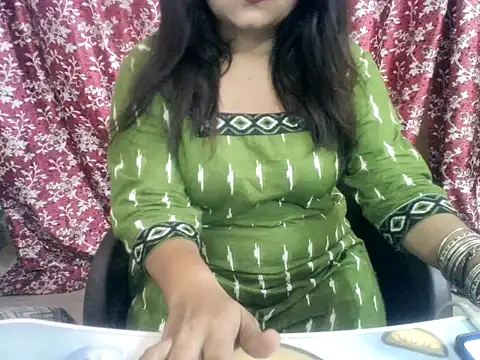 Lusty Wife1 online show from 06/07/26, 10:52