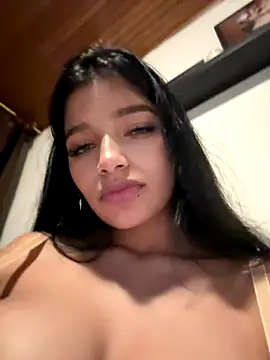 AgathaGeorgiou online show from 10/08/25, 12:08