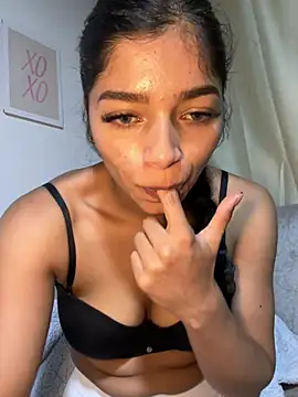 AgathaGeorgiou online show from 04/28/26, 10:37