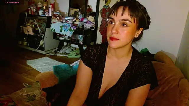 Snapshot of collette_beaufoy_ chatting on 10/14/25, 03:51 collette beaufoy online show from 10/14/25, 03:51