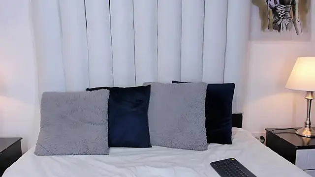 Snapshot of Violet_queen20 chatting on 01/15/26, 07:17 Violet queen20 online show from 01/15/26, 07:17