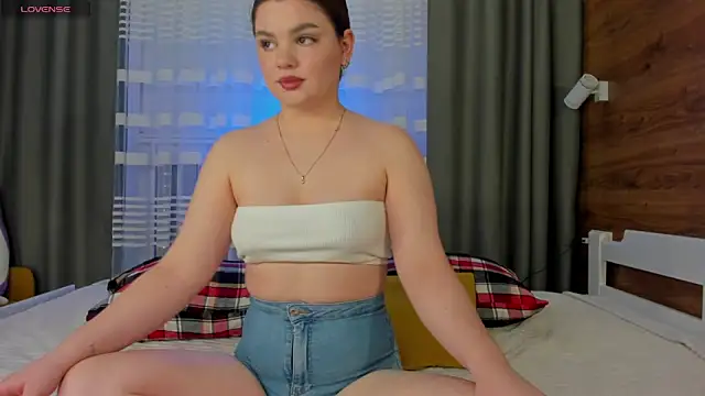 Snapshot of Elizabeth_Hottie_ chatting on 12/06/24, 11:47 Elizabeth Hottie online show from 12/06/24, 11:47