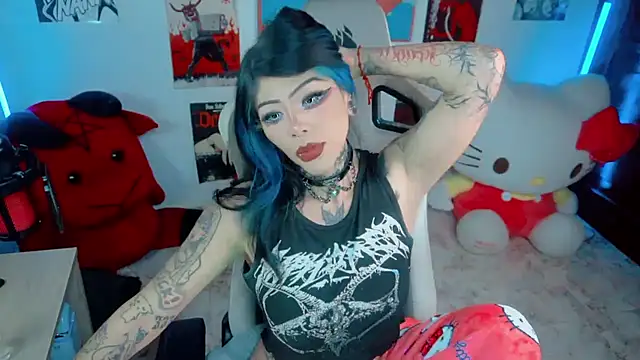 Snapshot of Deadly_Doll chatting on 04/30/26, 08:57 Deadly Doll online show from 04/30/26, 08:57