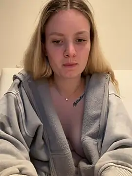 Snapshot of mariemelissah chatting on 02/23/25, 06:34 mariemelissah online show from 02/23/25, 06:34