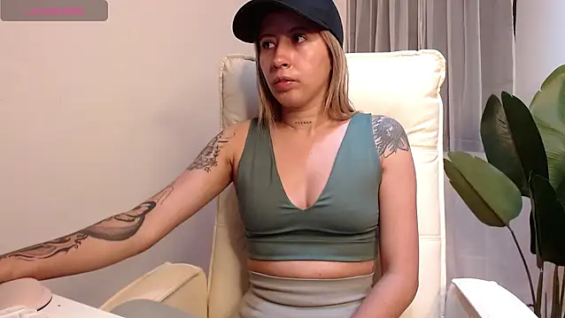 marthina thompsson online show from 06/30/26, 01:01