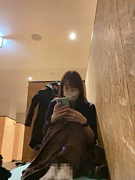 Love me Eri  online show from 12/14/25, 10:20