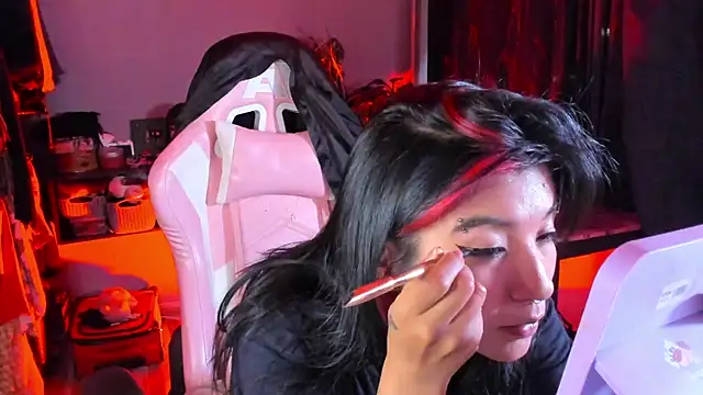 Snapshot of annie_walker6 chatting on 01/08/26, 11:18 annie walker6 online show from 01/08/26, 11:18