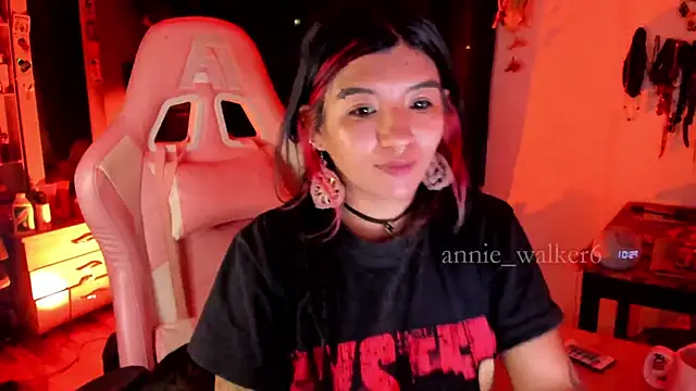 Snapshot of annie_walker6 chatting on 07/01/26, 03:30 annie walker6 online show from 07/01/26, 03:30