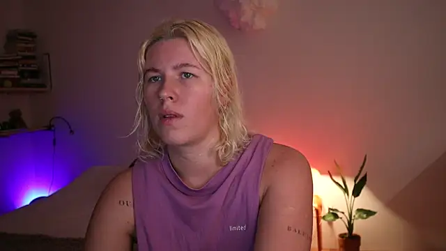 moonamii online show from 01/09/25, 06:26