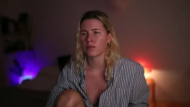 moonamii online show from 09/16/25, 07:04