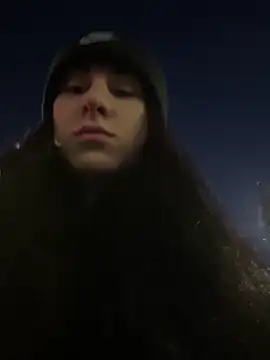 Snapshot of JenniferEdith chatting on 12/18/24, 05:04 JenniferEdith online show from 12/18/24, 05:04