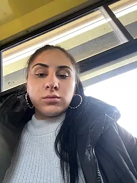 Snapshot of JenniferEdith chatting on 12/19/24, 12:12 JenniferEdith online show from 12/19/24, 12:12