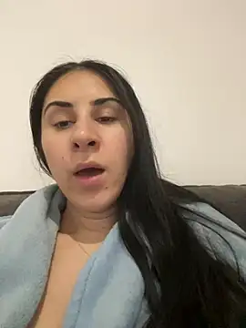 Snapshot of JenniferEdith chatting on 01/10/25, 03:27 JenniferEdith online show from 01/10/25, 03:27