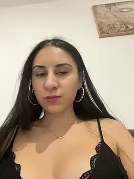 Snapshot of JenniferEdith chatting on 01/13/25, 03:04 JenniferEdith online show from 01/13/25, 03:04