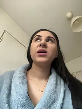 Snapshot of JenniferEdith chatting on 02/20/25, 08:17 JenniferEdith online show from 02/20/25, 08:17