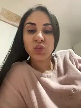 Snapshot of JenniferEdith chatting on 02/23/25, 07:28 JenniferEdith online show from 02/23/25, 07:28