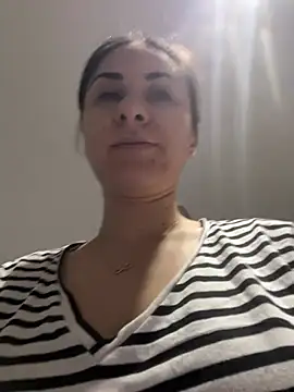 Snapshot of JenniferEdith chatting on 03/01/25, 08:34 JenniferEdith online show from 03/01/25, 08:34