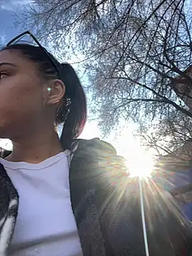 Snapshot of JenniferEdith chatting on 03/07/25, 02:12 JenniferEdith online show from 03/07/25, 02:12