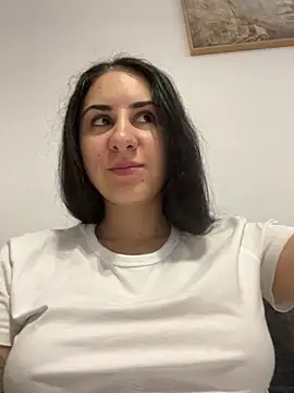 Snapshot of JenniferEdith chatting on 03/08/25, 07:05 JenniferEdith online show from 03/08/25, 07:05