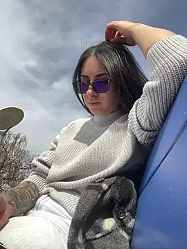 Snapshot of JenniferEdith chatting on 03/12/25, 11:20 JenniferEdith online show from 03/12/25, 11:20