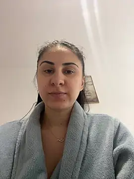 Snapshot of JenniferEdith chatting on 03/16/25, 12:22 JenniferEdith online show from 03/16/25, 12:22