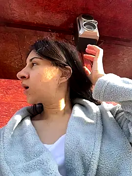 Snapshot of JenniferEdith chatting on 09/09/25, 05:18 JenniferEdith online show from 09/09/25, 05:18