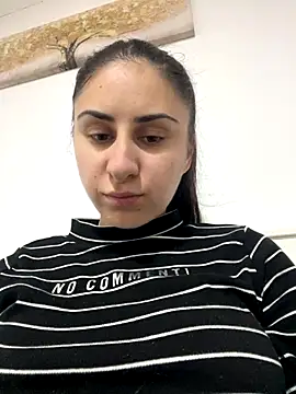 Snapshot of JenniferEdith chatting on 01/06/26, 06:33 JenniferEdith online show from 01/06/26, 06:33