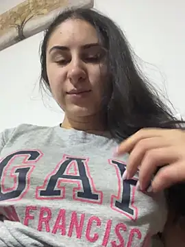 Snapshot of JenniferEdith chatting on 01/16/26, 05:17 JenniferEdith online show from 01/16/26, 05:17