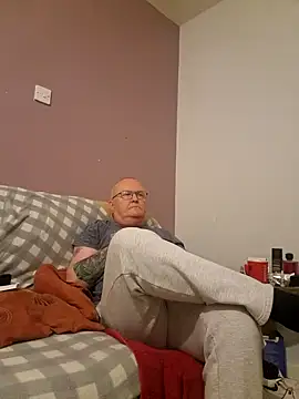 FriendlyDave online show from 02/17/25, 09:41