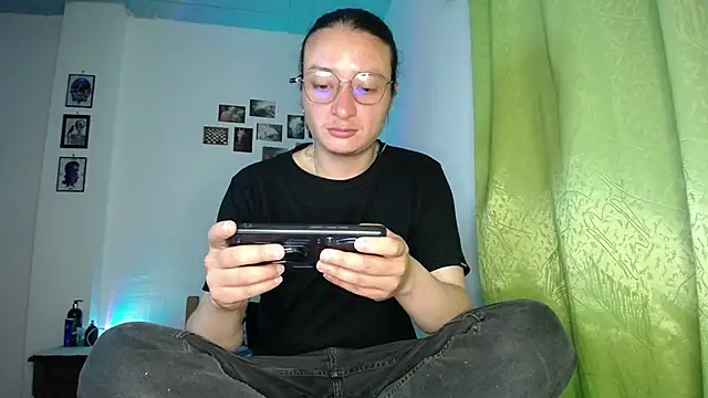 monkeywillwhite online show from 11/28/25, 02:03