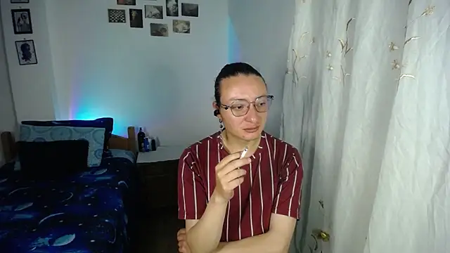 Snapshot of monkeywillwhite chatting on 02/12/26, 03:45 monkeywillwhite online show from 02/12/26, 03:45