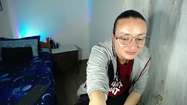 Snapshot of monkeywillwhite chatting on 02/15/26, 05:48 monkeywillwhite online show from 02/15/26, 05:48