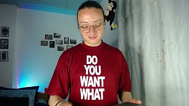 Snapshot of monkeywillwhite chatting on 02/15/26, 07:51 monkeywillwhite online show from 02/15/26, 07:51