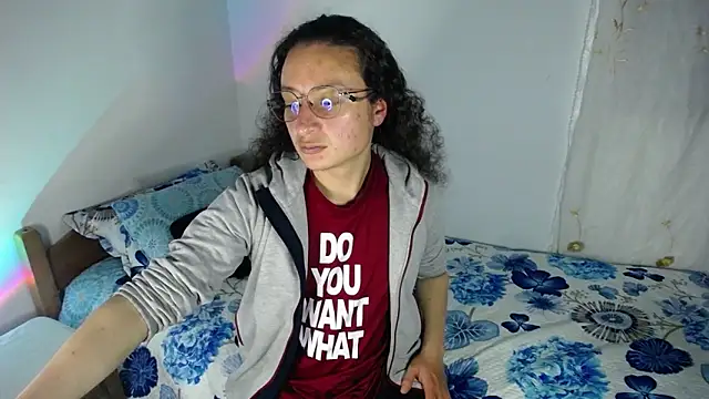 Snapshot of monkeywillwhite chatting on 03/02/26, 04:03 monkeywillwhite online show from 03/02/26, 04:03