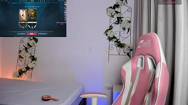 Jiggly   online show from 09/10/25, 02:00