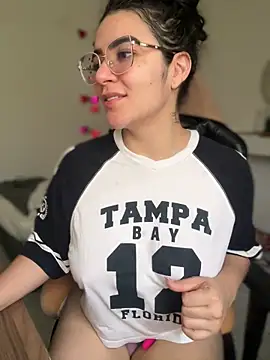 Snapshot of Lia_flowers chatting on 02/15/26, 07:54 Lia flowers online show from 02/15/26, 07:54