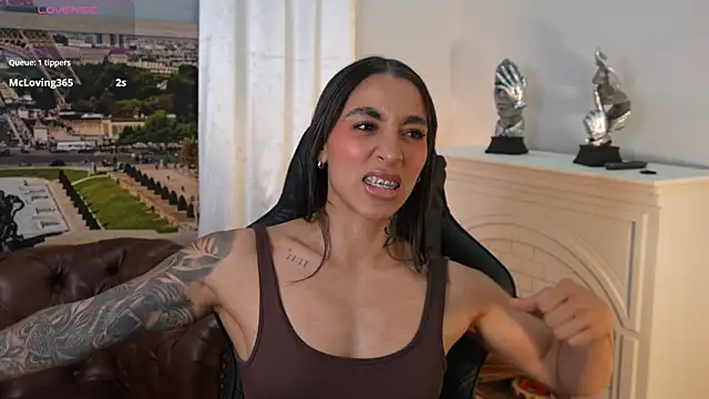 Snapshot of KAYLA_BATISTA chatting on 06/18/26, 12:11 KAYLA BATISTA online show from 06/18/26, 12:11