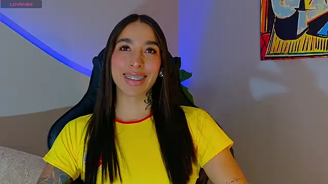 Snapshot of KAYLA_BATISTA chatting on 06/25/26, 11:09 KAYLA BATISTA online show from 06/25/26, 11:09