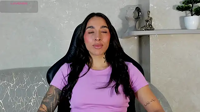 Snapshot of KAYLA_BATISTA chatting on 07/15/26, 08:14 KAYLA BATISTA online show from 07/15/26, 08:14