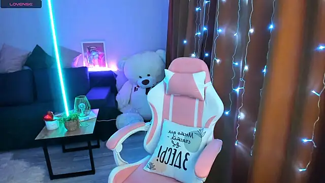 Queen baby online show from 12/15/25, 02:38