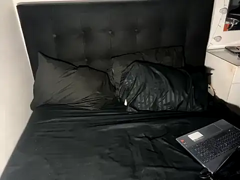 Snapshot of sebastiangrey06 chatting on 09/12/25, 10:26 sebastiangrey06 online show from 09/12/25, 10:26