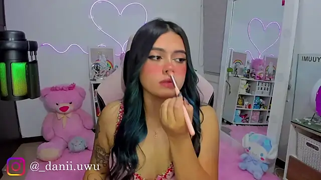 Snapshot of CuteDani_ chatting on 03/27/26, 02:28 CuteDani online show from 03/27/26, 02:28